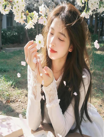 表演艺术解析：前世修儿女，今生缘相聚的化妆的特效制作与角色呈现 理解角色塑造的艺术